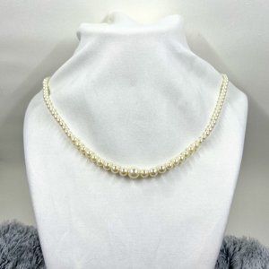 1928 Faux Pearl 17” Graduated Necklace